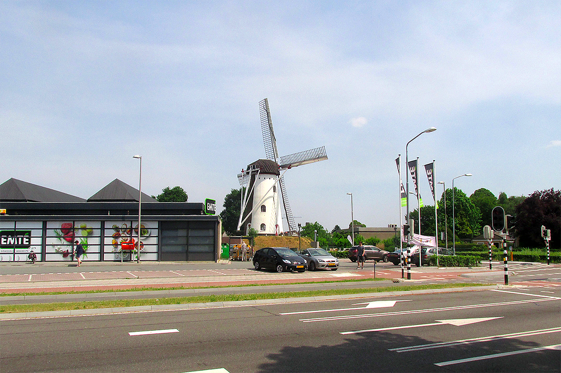 3, Molen 02498 De Adriaan (Meerveldhoven), Piet Glasbergen (29-5-2017) | Database Nederlandse molens