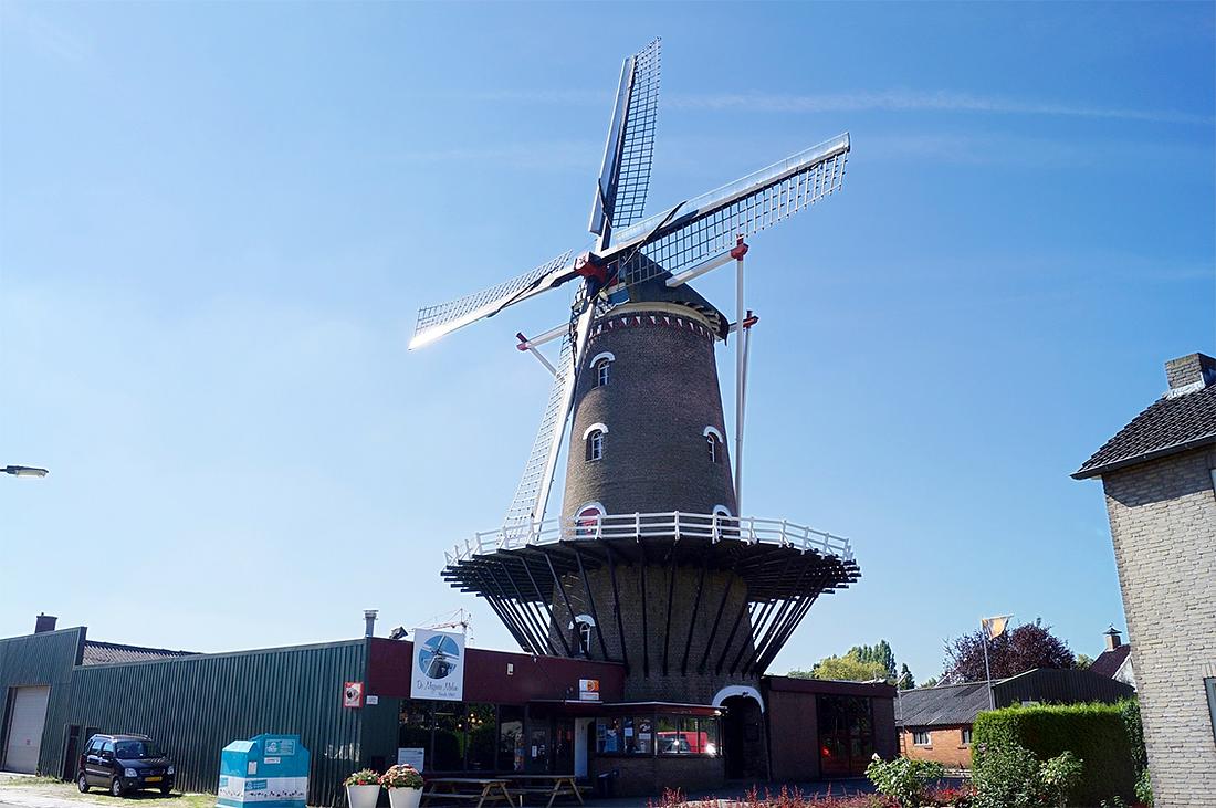1, Molen 03138 Desiré (Megen), Boukje van Leijen (30-8-2016) | Database Nederlandse molens