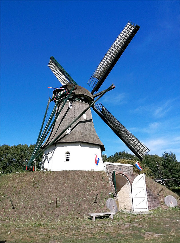 2, Molen 01591 Laurentia (Milheeze), Lukas Vandael (14-9-2019) | Database Nederlandse molens