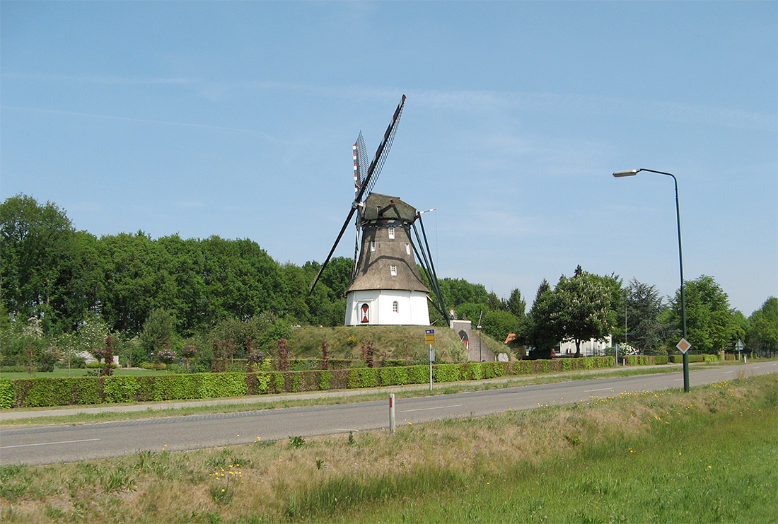 1, Molen 01591 Laurentia (Milheeze), Piet Glasbergen (28-4-2007) | Database Nederlandse molens