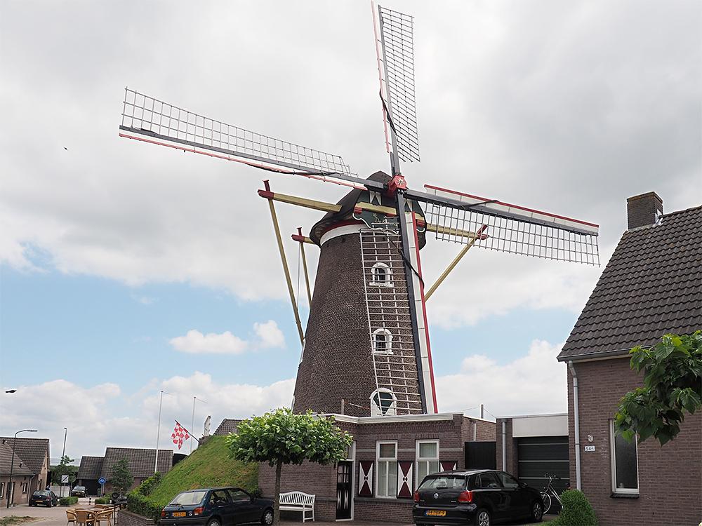3, Molen 01968 De Korenbloem (Mill), Rob Van Rompaey (19-6-2016) | Database Nederlandse molens