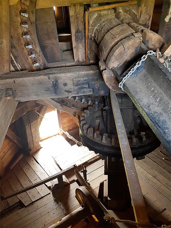 17, Molen 01871 Assumburg (Nieuw-Vossemeer), Pieter Zuijkerbuijk (18-5-2019) | Database Nederlandse molens