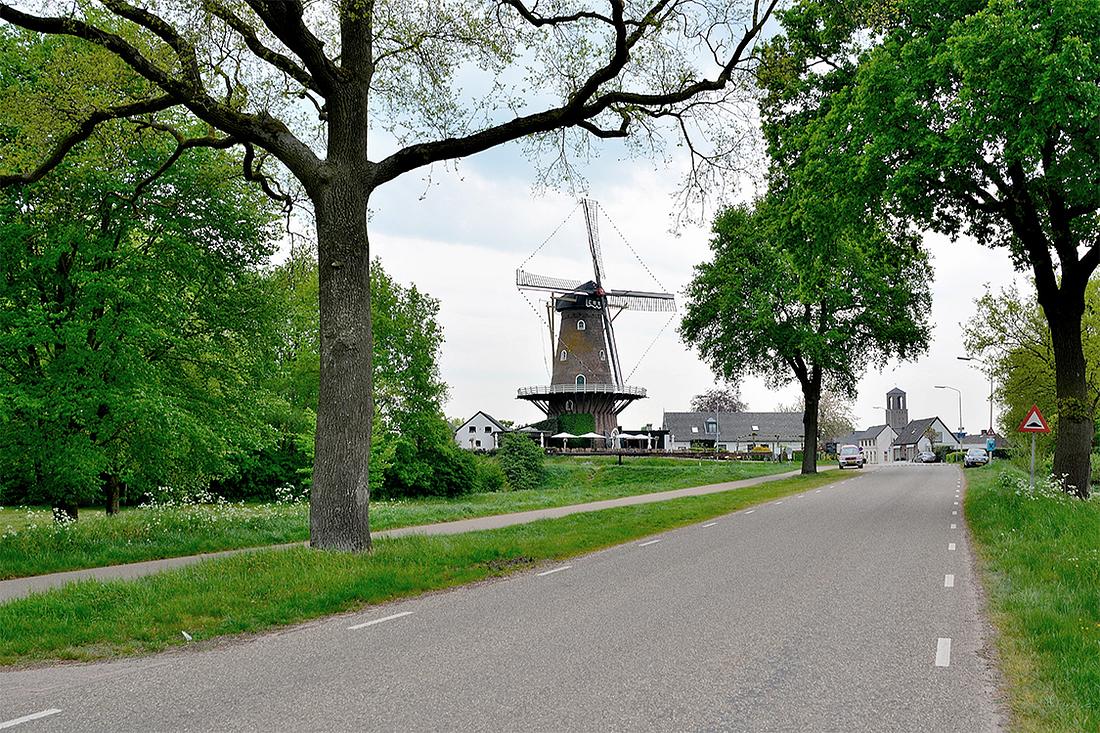1, Molen 02622 Emma (Nieuwkuijk), Roelof Kluijtmans (10-5-2016) | Database Nederlandse molens