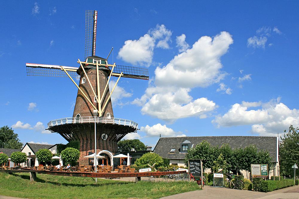 3, Molen 02622 Emma (Nieuwkuijk), Ton Koorevaar (7-9-2011) | Database Nederlandse molens