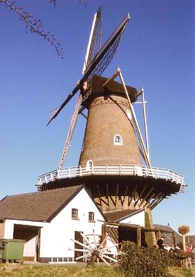 4, Molen 02622 Emma (Nieuwkuijk), Henk van Steenbergen (16-2-2008). | Database Nederlandse molens