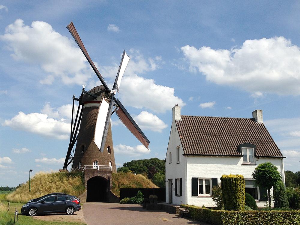 2, Molen 02604 De Roosdonck (Nuenen), Mario Collombon (18-7-2015) | Database Nederlandse molens