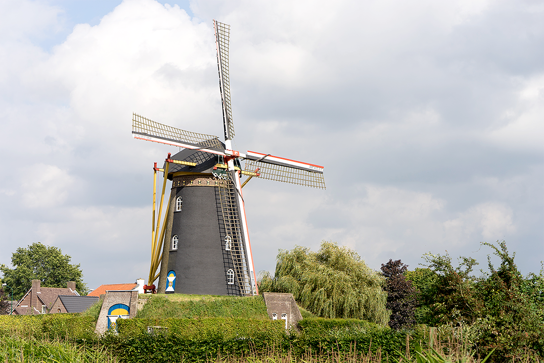 1, Molen 01966 De Vooruitgang (Oeffelt), Marcel van Nies (12-8-2016) | Database Nederlandse molens