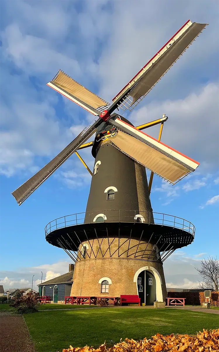Molen 02010 Onvermoeid / Kerkhovense Molen (Oisterwijk), Ruud van Beers (6-1–2022) | Database Nederlandse molens