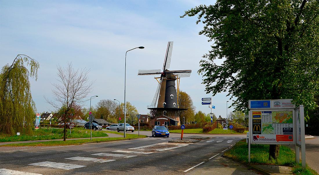1, Molen 02010 Onvermoeid / Kerkhovense Molen (Oisterwijk), Roelof Kluijtmans (2-5-2016) | Database Nederlandse molens