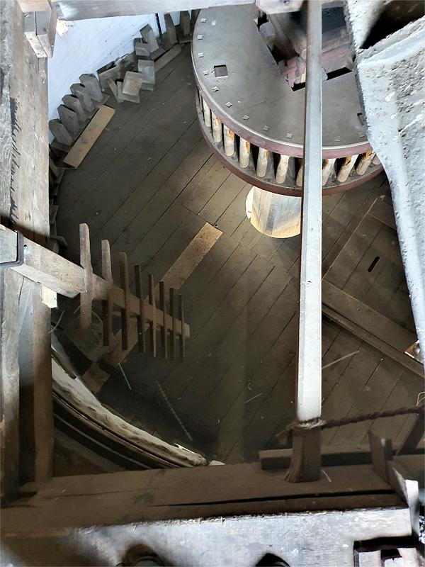 23, Molen 02010 Onvermoeid / Kerkhovense Molen (Oisterwijk), Pieter Zuijkerbuijk (26-10-2019) | Database Nederlandse molens