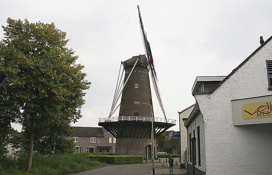 2, Molen 02586 Nieuw Leven (Oss), John Scholte (16-8-2009). | Database Nederlandse molens