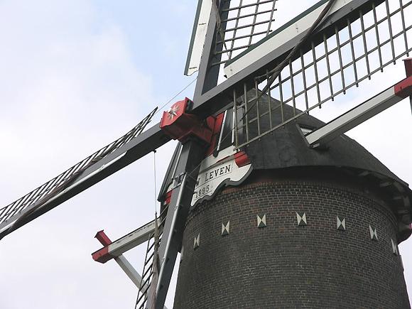 6, Molen 02586 Nieuw Leven (Oss), Frans van Unen (13-5-2006). | Database Nederlandse molens