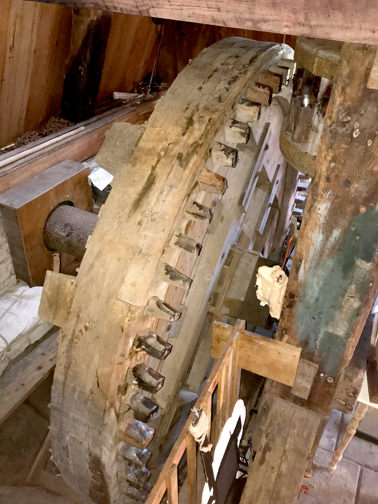 12, Molen 00361 Schoterveense molen (Haarlem), Toby de Kok (29-10-2017)Het onderwiel met de onderschijfloop. | Database Nederlandse molens