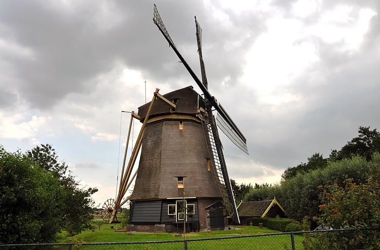 2, Molen 00280 De Zwaan (Ouderkerk aan de Amstel), Donald Vandenbulcke (11-7-2011). | Database Nederlandse molens