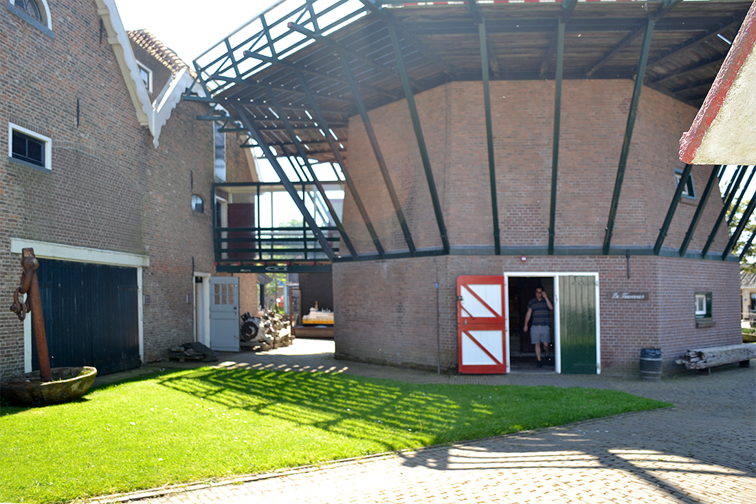 5, Molen 01639 De Traanroeier (Oudeschild), Frans Limbeek (26-5-2017) | Database Nederlandse molens