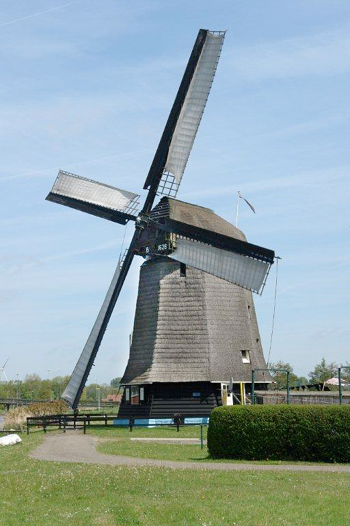 Molen 00795 Strijkmolen B (De Zes Wielen) (Oudorp), Frits Kruishaar (22-5-2010). | Database Nederlandse molens