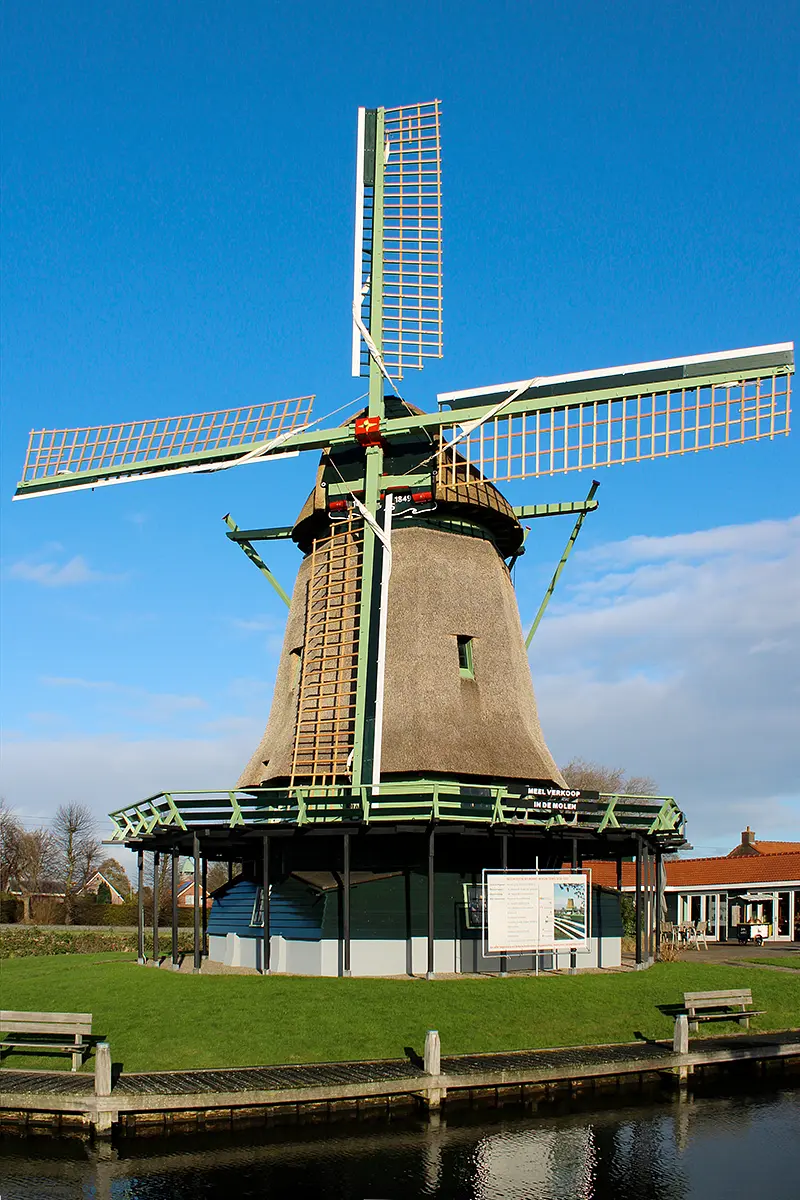 Molen 01420 Ceres (Bovenkarspel), Tony Hop (06-01-2022)De Ceres in de afrondende fase van de herbouw. | Database Nederlandse molens