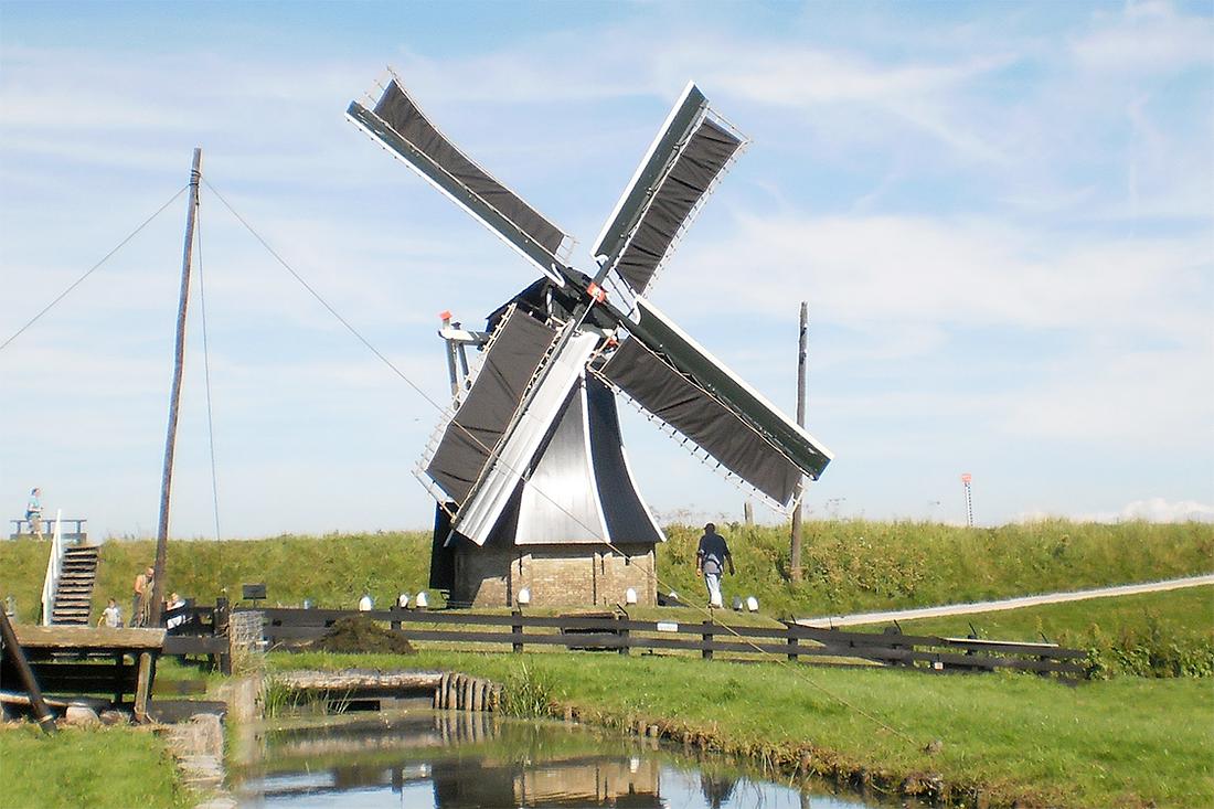 2, Molen 10692 Vogelhoeksmolen (Enkhuizen), Bram Westerink (23-8-2016) | Database Nederlandse molens