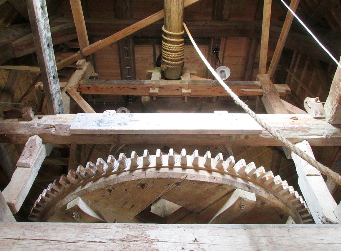 17, Molen 01842 De Westermolen (Dalfsen), Piet Glasbergen (2-5-2018)Onderaanblik spoorwiel &amp; luiwerk | Database Nederlandse molens