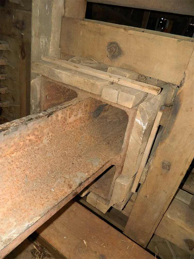 32, Molen 02667 De Braakmolen (Goor), Vincent Mepschen (23-7-2022)Extra opgelaste vulstukken zoals men wel vaker in Duitsland ziet. | Database Nederlandse molens