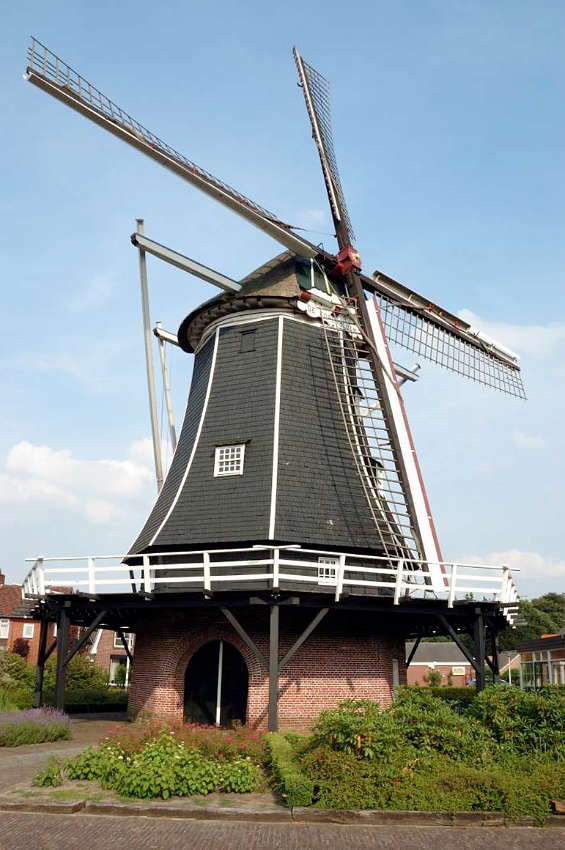 Molen 02669 De Korenbloem (Haaksbergen), Eddy Blenke (26-6-2008). | Database Nederlandse molens