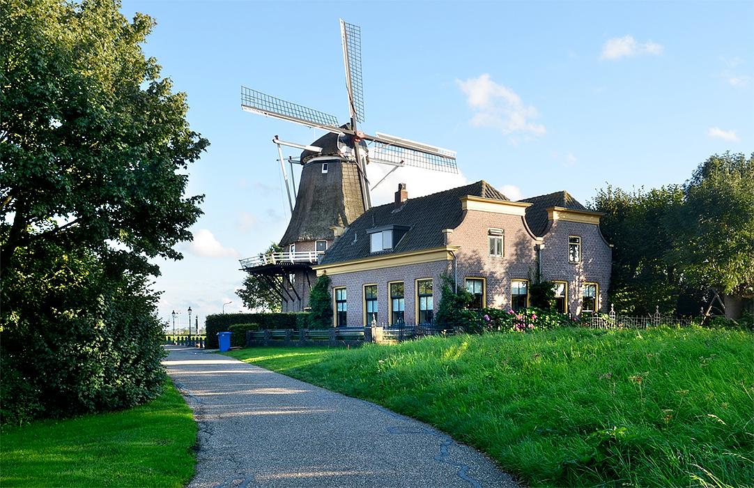1, Molen 01256 De Zwaluw (Hasselt), Jan Kruithof (2-9-2015) | Database Nederlandse molens