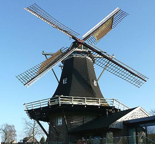 3, Molen 03894 De Wippe / Molen van Fakkert (Hellendoorn), De molen draait op het westen.  Alwin Schoemaker (28-9-2012). | Database Nederlandse molens