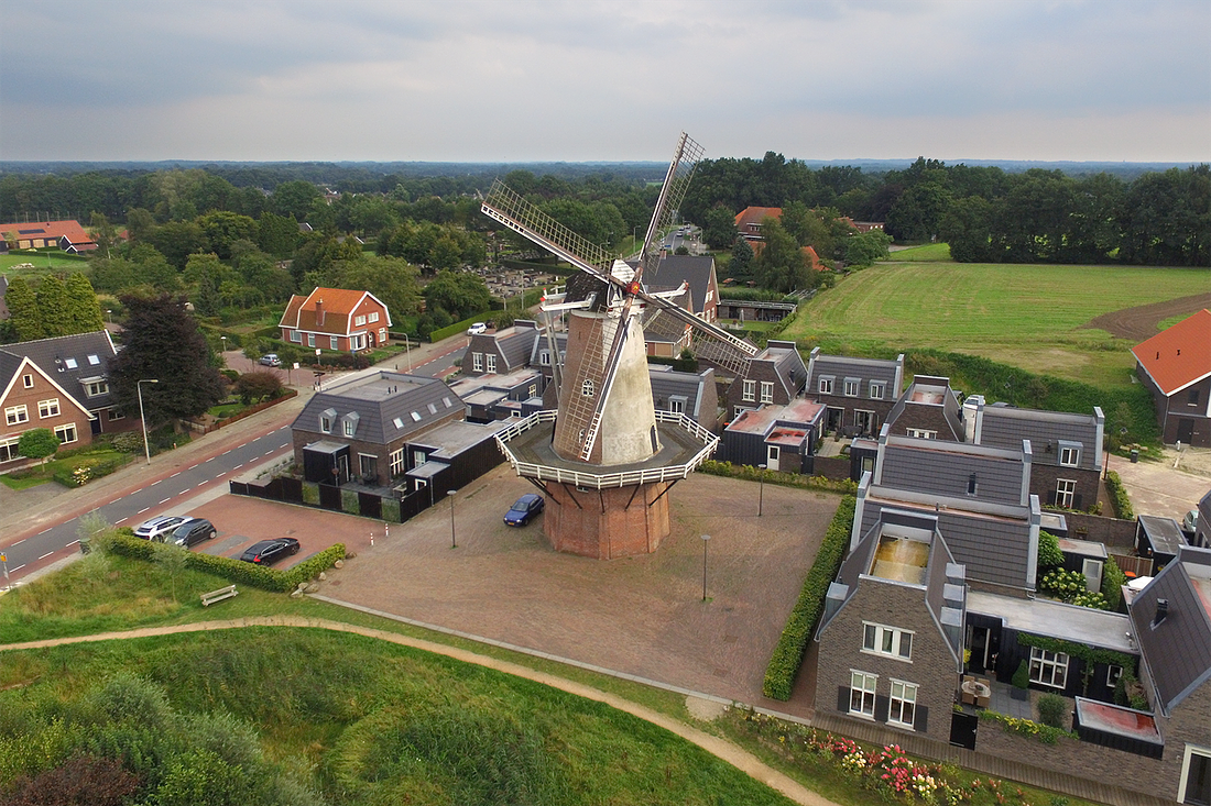 1, Molen 02685 Molen van Oude Hengel (Ootmarsum), Vincent Mepschen (24-8-2017) De molen na jarenlange stilstand weer eens draaiend! | Database Nederlandse molens