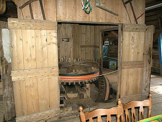 6, Molen 00032 De Dog (Uitgeest), Willem Jans (13-5-2006). | Database Nederlandse molens