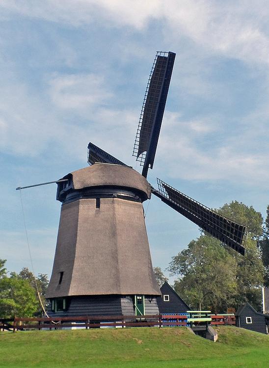 Molen 00357 Poldermolen Waarland (Waarland), Julius Meijer (4-10-2014). | Database Nederlandse molens