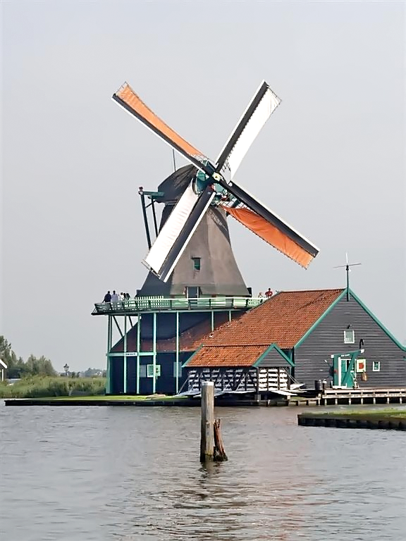 Molen 06908 De Kat (Zaandam), Theo van Hest (16-8-2008) | Database Nederlandse molens
