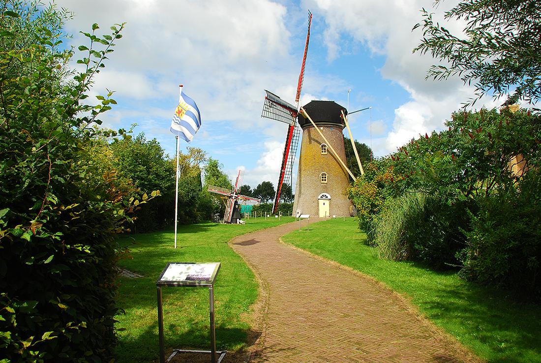 1, Molen 03493 De Koutermolen (Hoedekenskerke), Harmannus Noot (6-9-2015) | Database Nederlandse molens