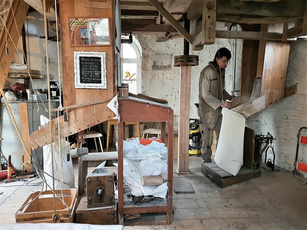 13, Molen 03603 Windlust (Hoek), Pieter Zuijkerbuijk (14-12-2019) | Database Nederlandse molens
