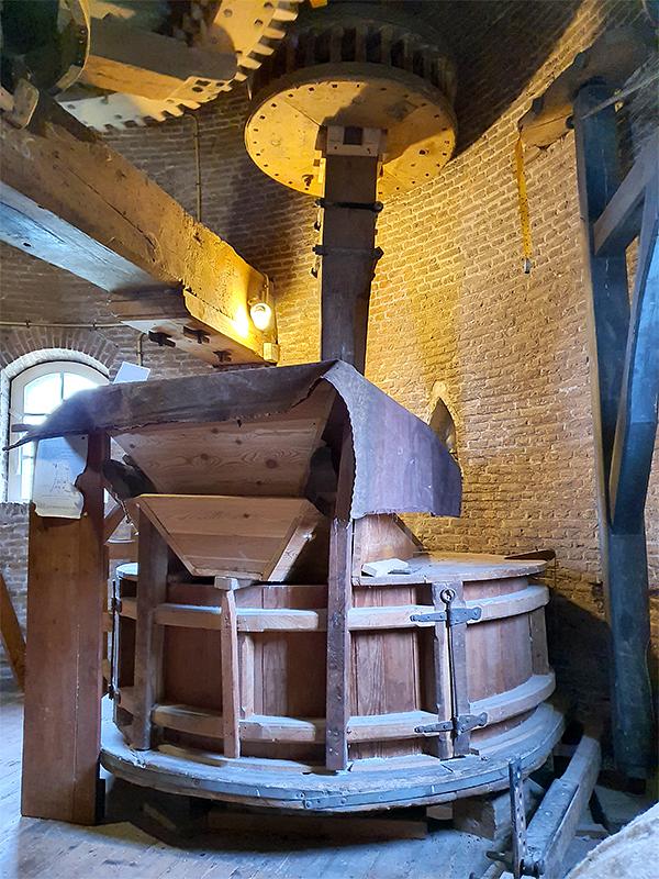 12, Molen 04196 De Stadsmolen (Hulst), Pieter Zuijkerbuijk (24-11-2019) | Database Nederlandse molens