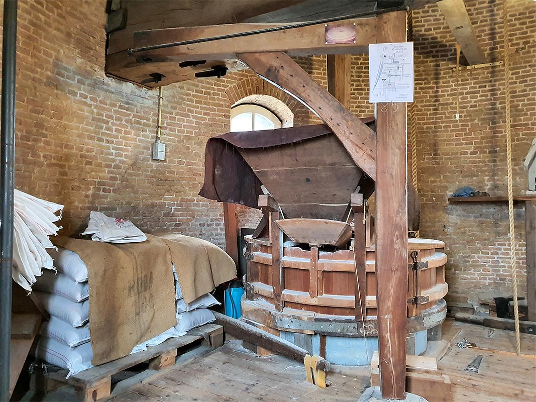 13, Molen 04196 De Stadsmolen (Hulst), Pieter Zuijkerbuijk (24-11-2019) | Database Nederlandse molens