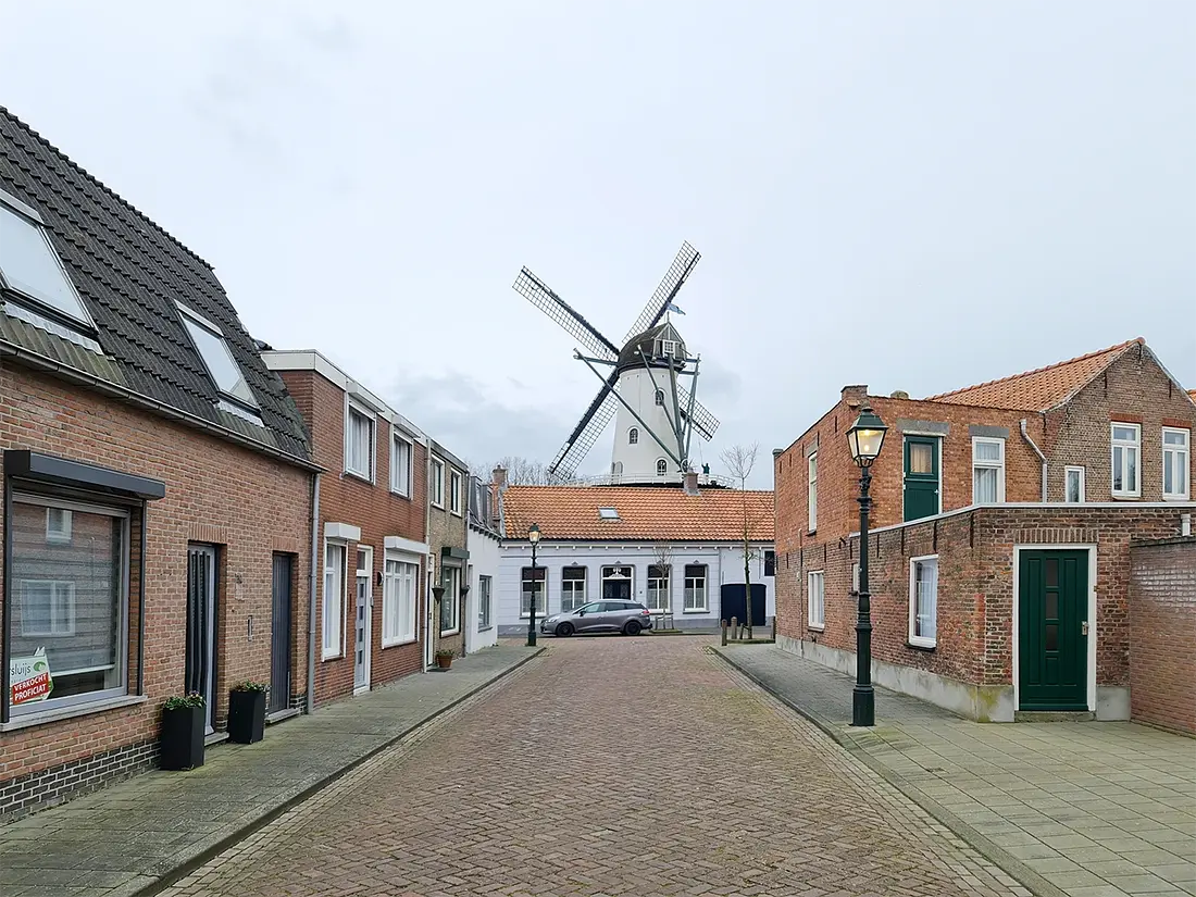4, Molen 03324 De Witte Juffer (IJzendijke), Pieter Zuijkerbuijk (19-02-2022) | Database Nederlandse molens
