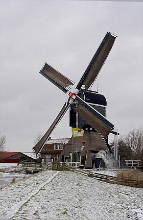 2, Molen 01052 Oukoper Molen (Nieuwer Ter Aa), Piet Schiereck (9-1-2010). | Database Nederlandse molens