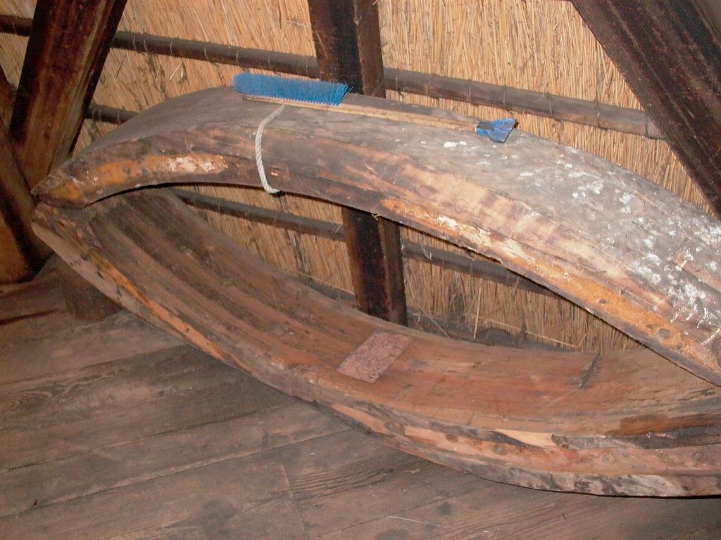17, Molen 01055 Westbroekse Molen (Oud-Zuilen), Arie Verhoeff (11-9-2010)Het in de tekst genoemde buikstuk met kloostermop. | Database Nederlandse molens