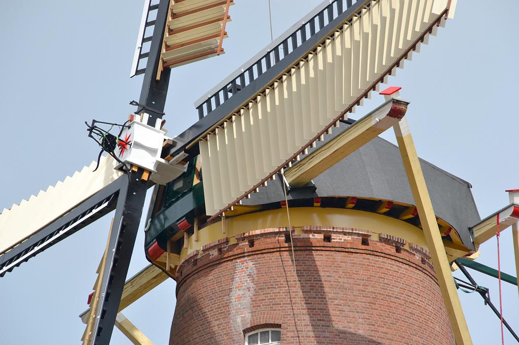 6, Molen 00237 Rijn en Zon (Utrecht), Rob Pols (28-4-2016)De molen in de eindfase van de restauratie van 2016, met - hier nog - gedeelde roeden. | Database Nederlandse molens