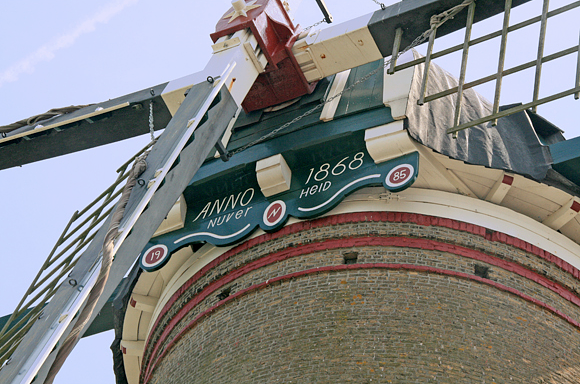 5, Molen 03531 De Nijverheid (Sint-Maartensdijk),  Ton Koorevaar (1-7-2010) | Database Nederlandse molens