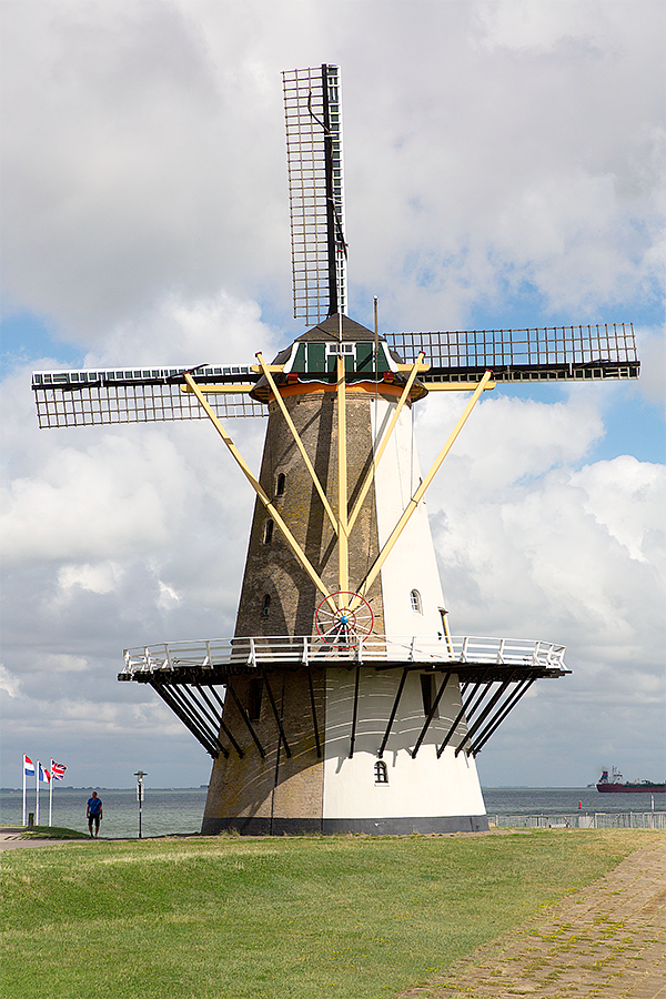 2, Molen 01665 Oranjemolen (Vlissingen), Frank Hendriks (25-7-2017) | Database Nederlandse molens