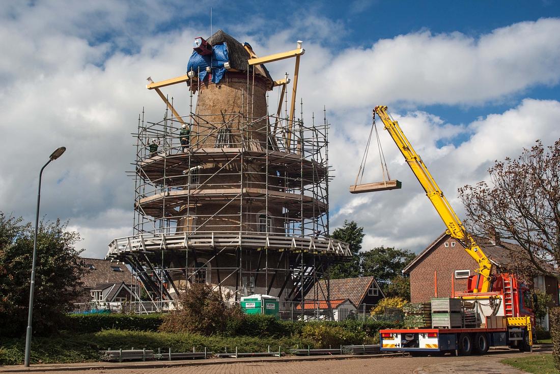 6, Molen 03551 De Noorman (Westkapelle), R. Maly (13-9-2012)De Noorman in restauratie.  | Database Nederlandse molens