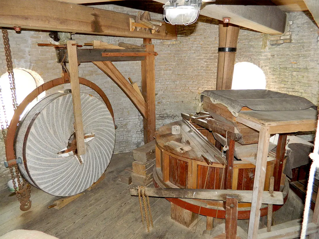 16, Molen 01912 De Hoop (Abbenbroek), Vincent Mepschen (21-7-2018)Steenzolder. | Database Nederlandse molens