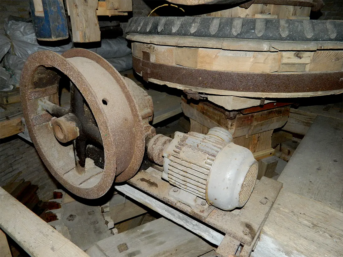 18, Molen 01912 De Hoop (Abbenbroek), Vincent Mepschen (21-7-2018)Electrische aandrijving voor luiwerk | Database Nederlandse molens