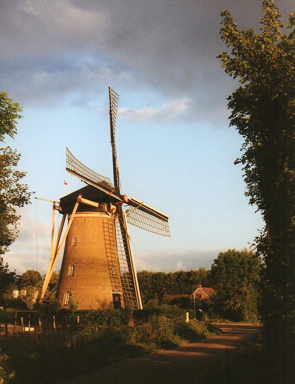 4, Molen 03557 Korenhoop (Meliskerke), Piet Glasbergen (21-5-1998) | Database Nederlandse molens