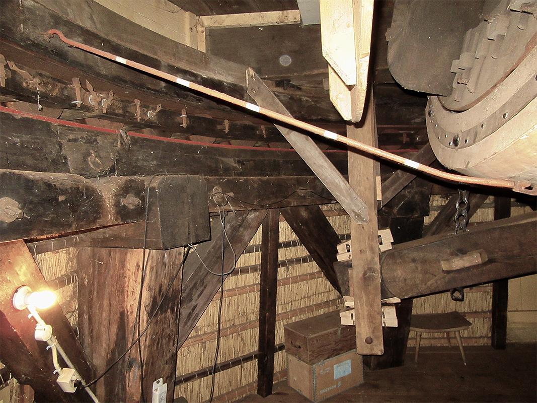 20, Molen 01484 Goudriaanse Molen (Goudriaan), Frank Moerland (6-10-2018)Hoewel deze molen niet bijzonder oud is heeft deze toch een klassiek achtkant met blokkeels. | Database Nederlandse molens