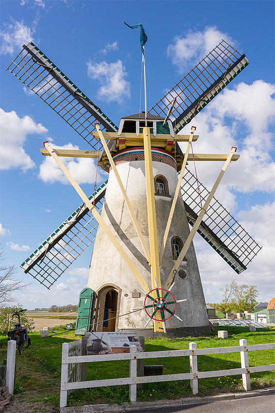 2, Molen 01885 De Dankbaarheid (Herkingen), Marcel van Nies (17-4-2017) | Database Nederlandse molens
