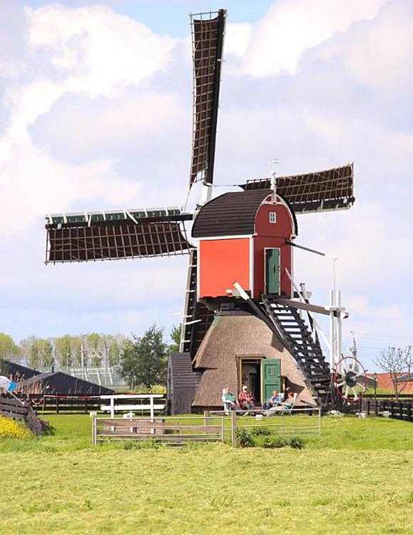 2, Molen 02490 Doesmolen (Hoogmade), Frits Kruishaar (12-5-2012). | Database Nederlandse molens