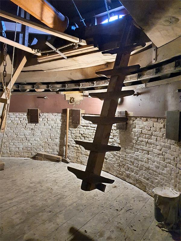 18, Molen 01781 De Geregtigheid (Katwijk), Pieter Zuijkerbuijk (3-1-2020) | Database Nederlandse molens