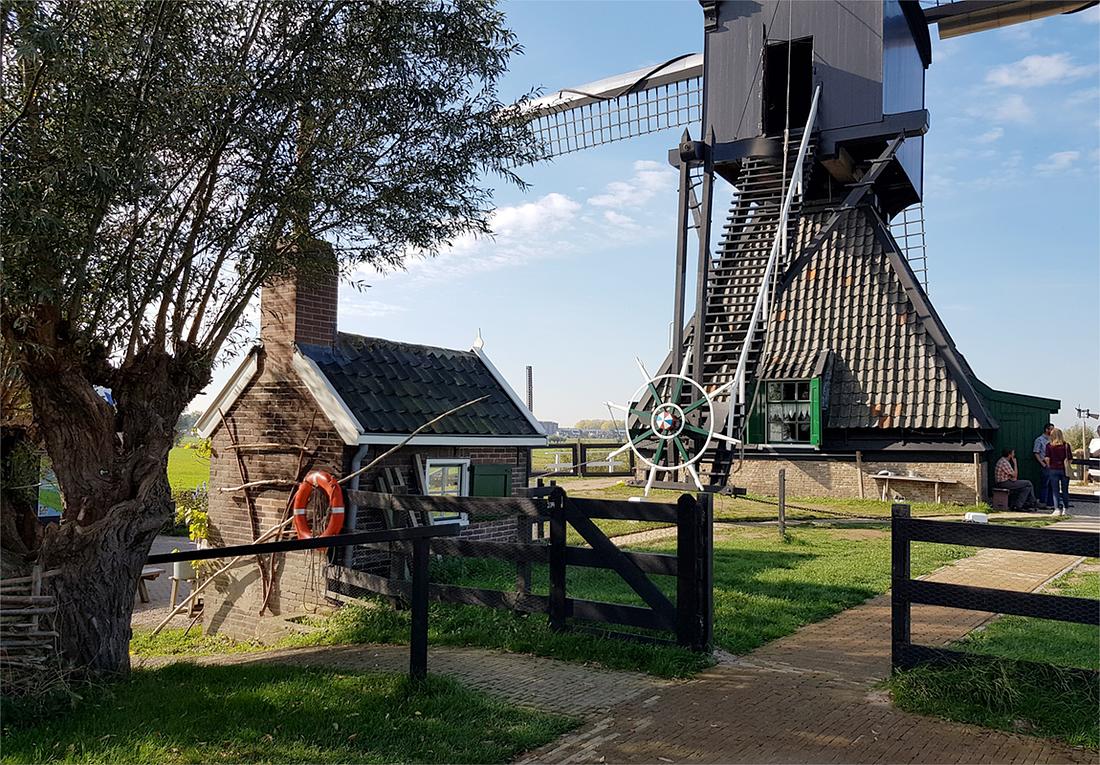 8, Molen 11663 De Blokker / Blokweerse wip (Alblasserdam (Kinderdijk)), Pieter Zuijkerbuijk (16-10-2018) | Database Nederlandse molens